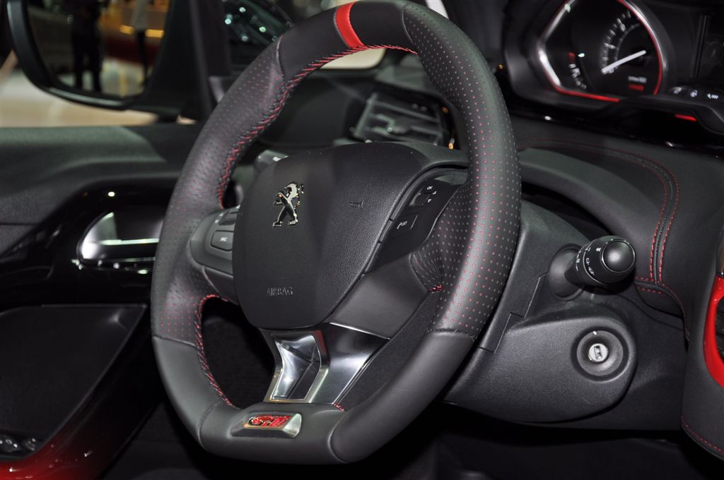  - Peugeot 208 GTI