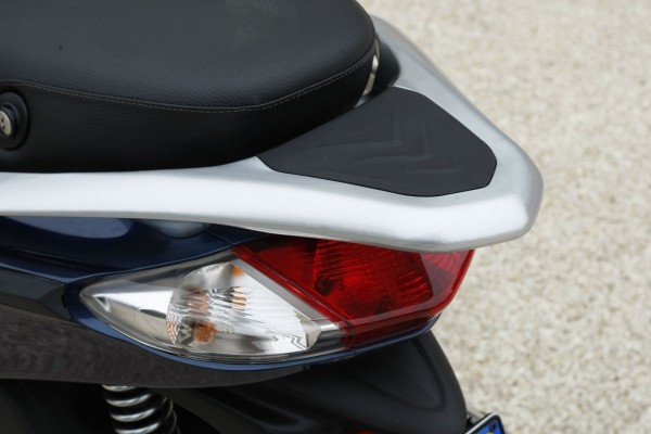  - Piaggio New Fly 125 2012 : le scooter ? Urbi et orbi ?