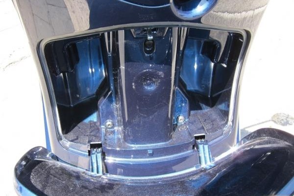  - 2012 : la Vespa LX change de moteur !
