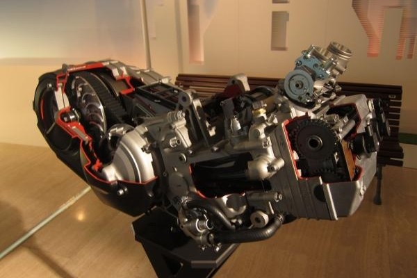  - Le BMW C 600 Sport peut-il faire trembler le Yamaha T-max ?