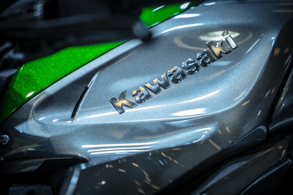 - Kawasaki Z1000