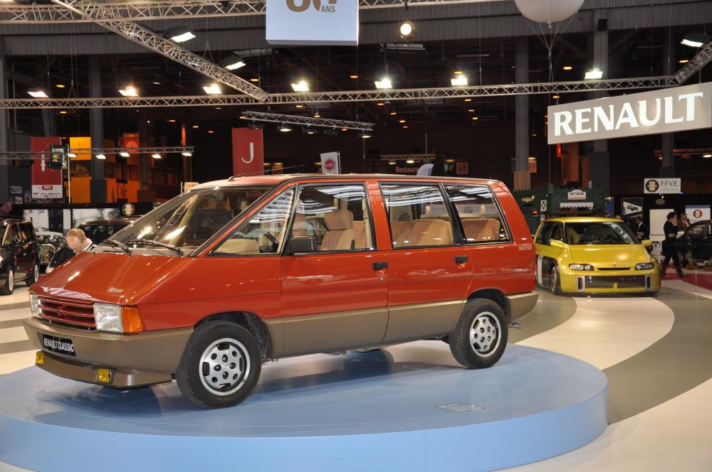  - Triple anniversaire chez Renault à Rétromobile