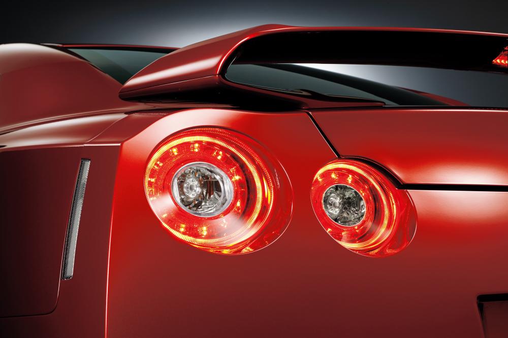  - Nissan GT-R 2014