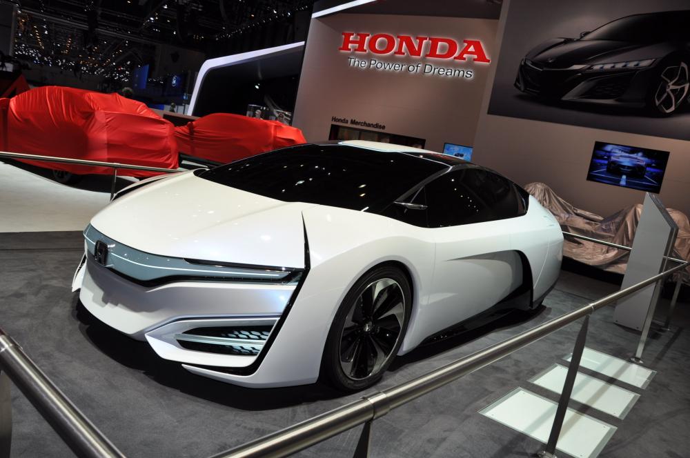  - Honda FCEV Concept