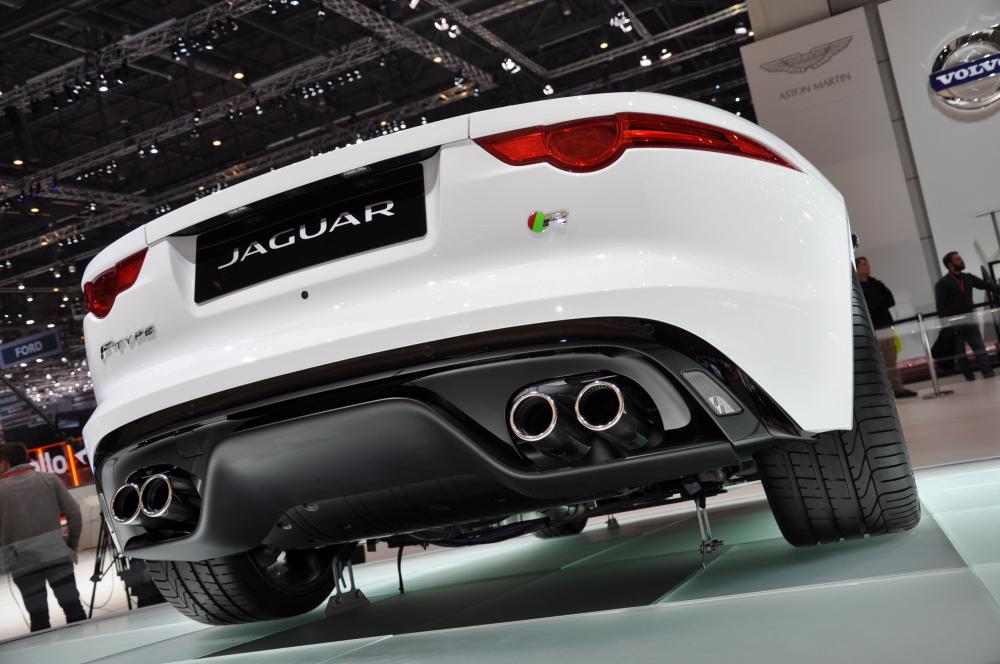 - Jaguar F-Type Coupé
