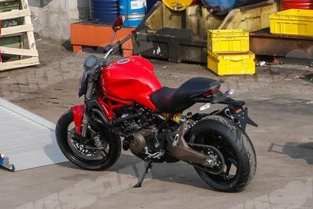  - Nouveau modèle - Une Ducati Monster 821 ?
