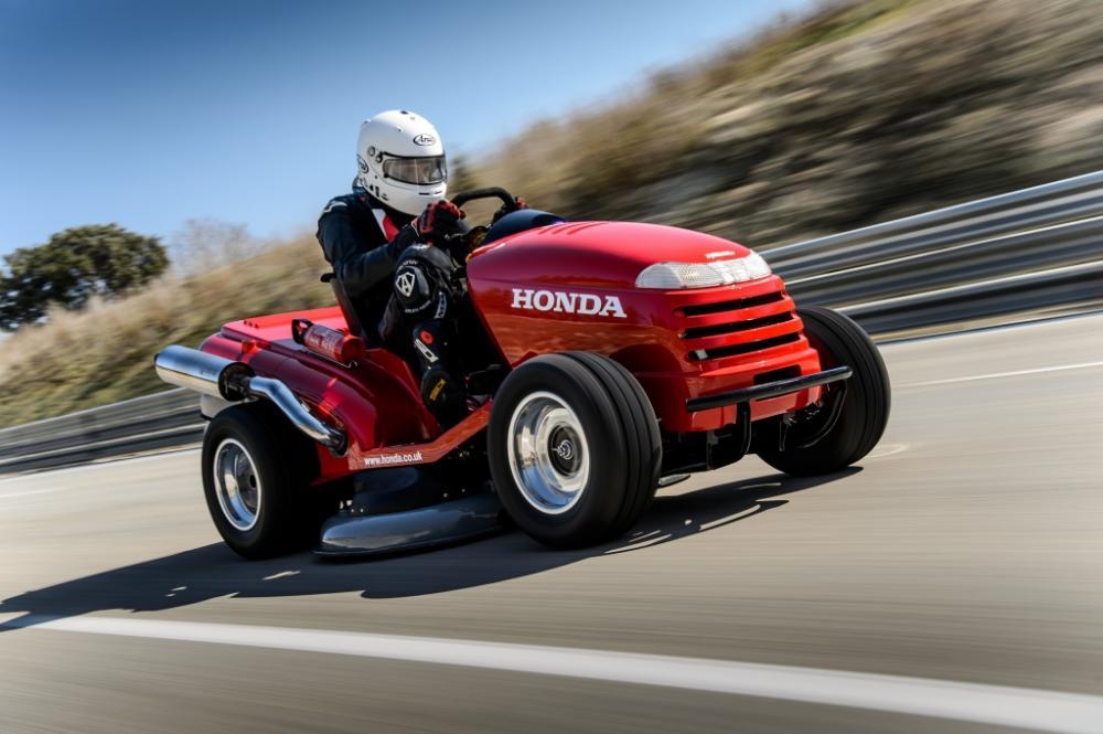  - Honda Meanmower : la tondeuse la plus rapide du monde en vidéo !