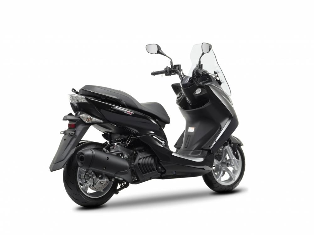  - Nouveau Yamaha Majesty S / MBK Skyliner S 125 : pour juin à 3490 €, + vidéo