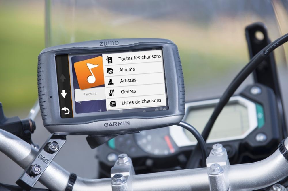  - Nouveau GPS moto Zumo 590 : grand écran et routes sinueuses