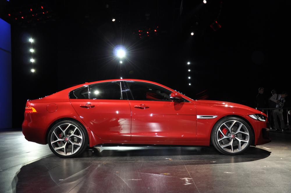  - Jaguar XE (Officiel - 2014)