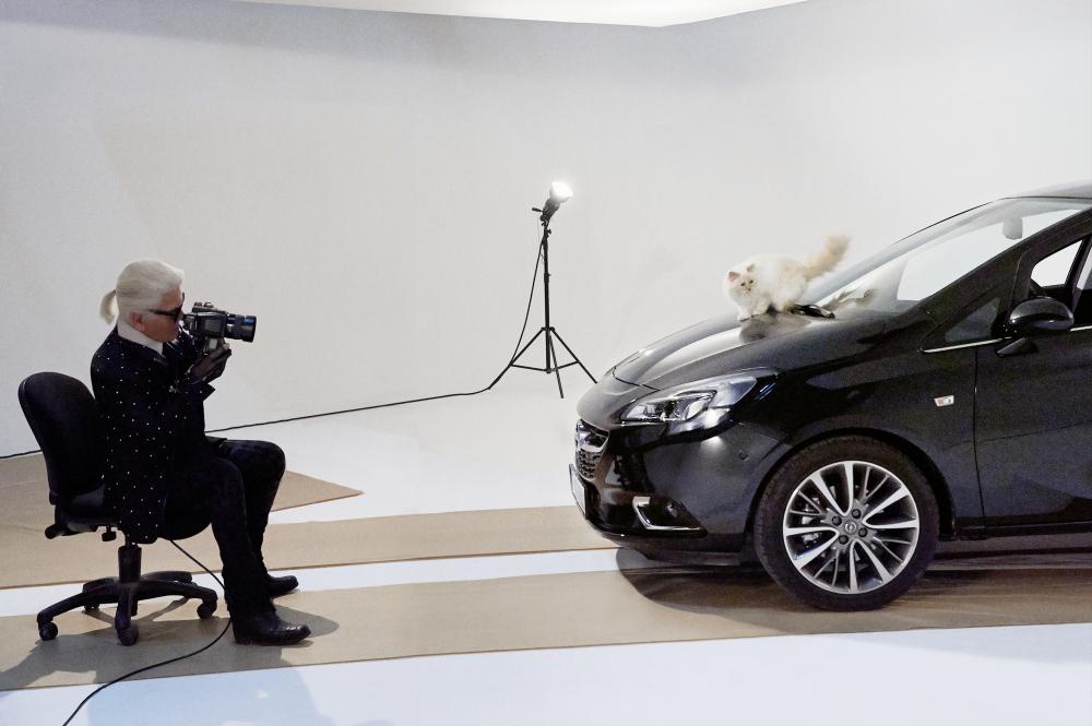  - L'Opel Corsa fait ronronner Choupette, le chat de Karl Lagerfeld