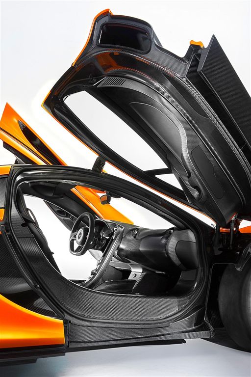  - McLaren P1 intérieur