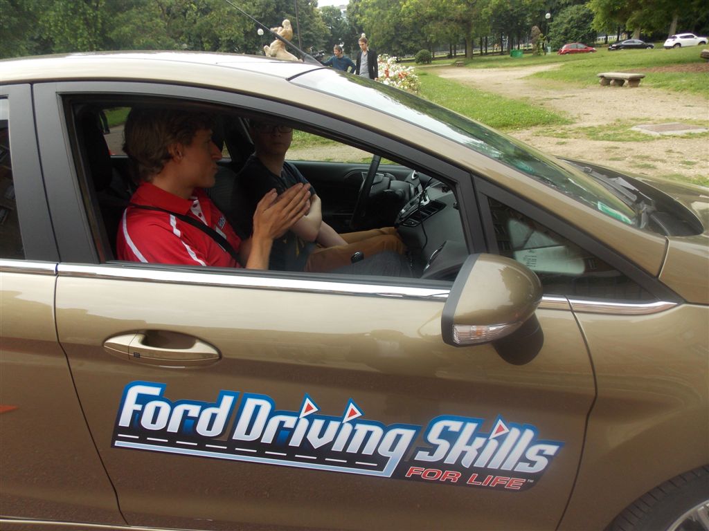  - Les stages de conduite Ford driving Skills 