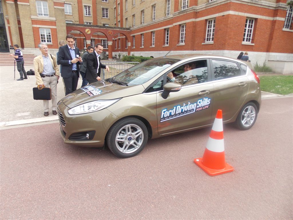 - Les stages de conduite Ford driving Skills 
