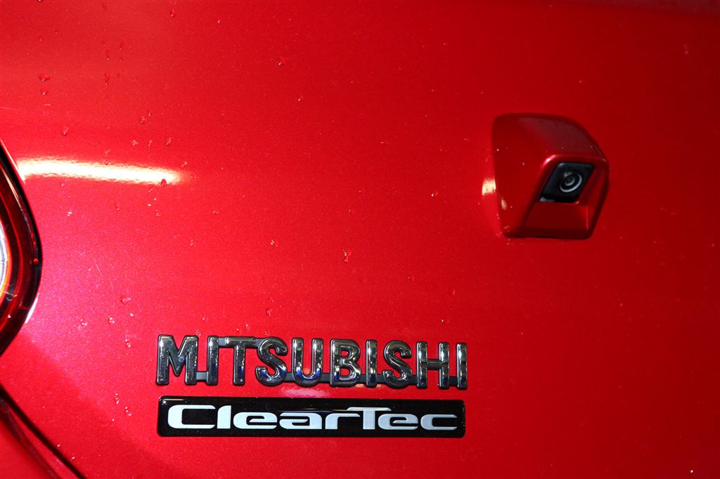  - Mitsubishi Space Star MIVEC 80 ch contre Peugeot 208 VTi 82 ch