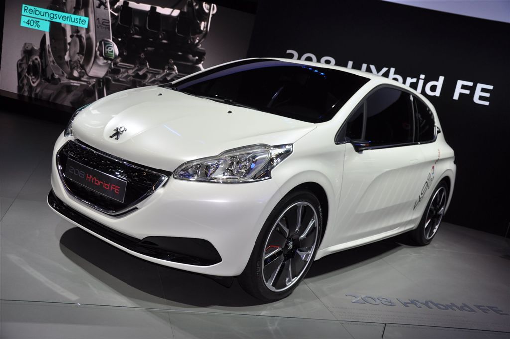  - Peugeot 208 Hybrid FE Concept