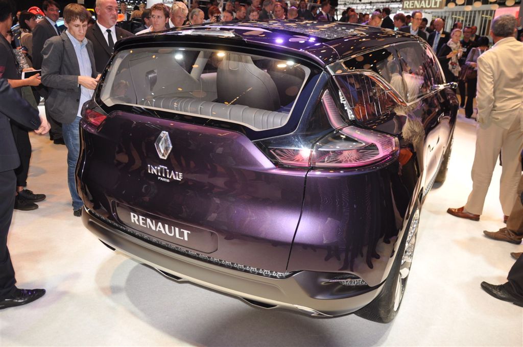  - Renault Initiale Paris
