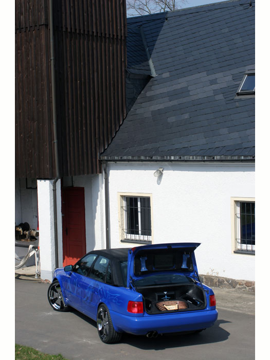  - Audi S6 Rockford Fosgate