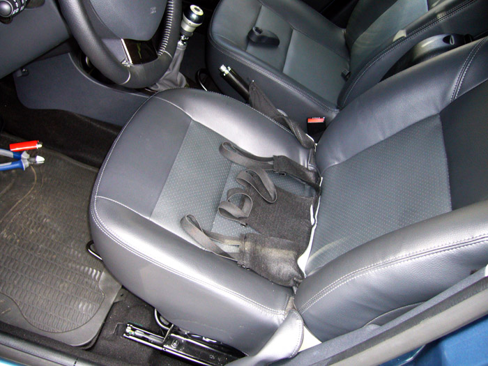  - Montage d&#39;un siège chauffant Bi-Automotive sur Dacia Duster