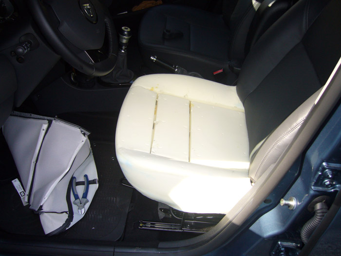  - Montage d&#39;un siège chauffant Bi-Automotive sur Dacia Duster