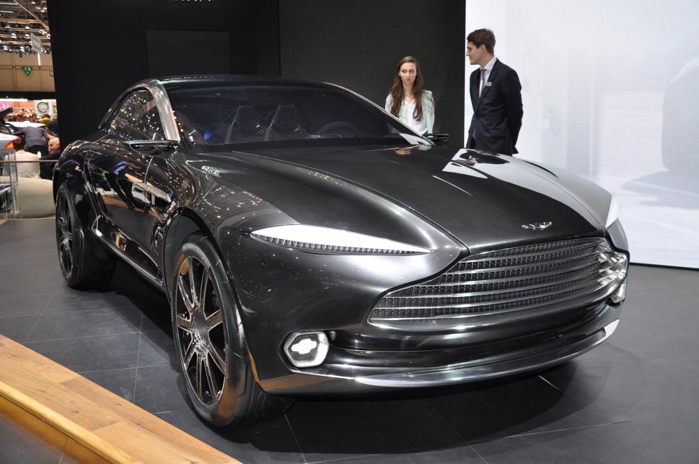  - Aston Martin DBX