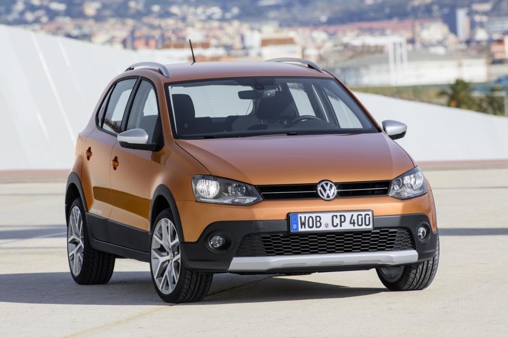  - Volkswagen Cross Polo (2015)
