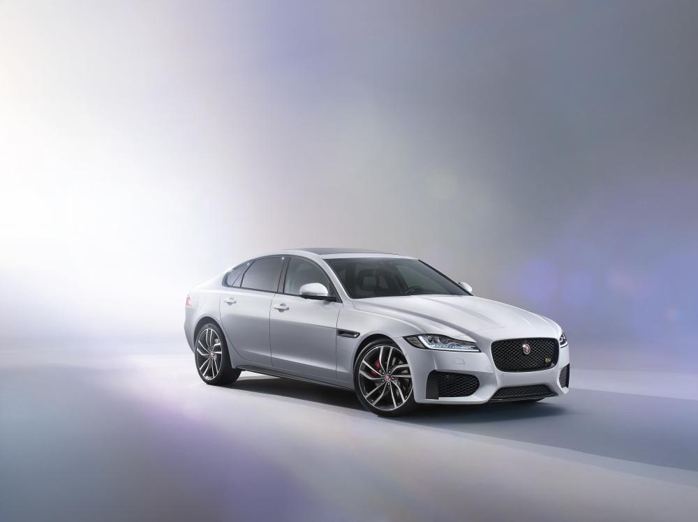 Jaguar XF 2015 (officiel)