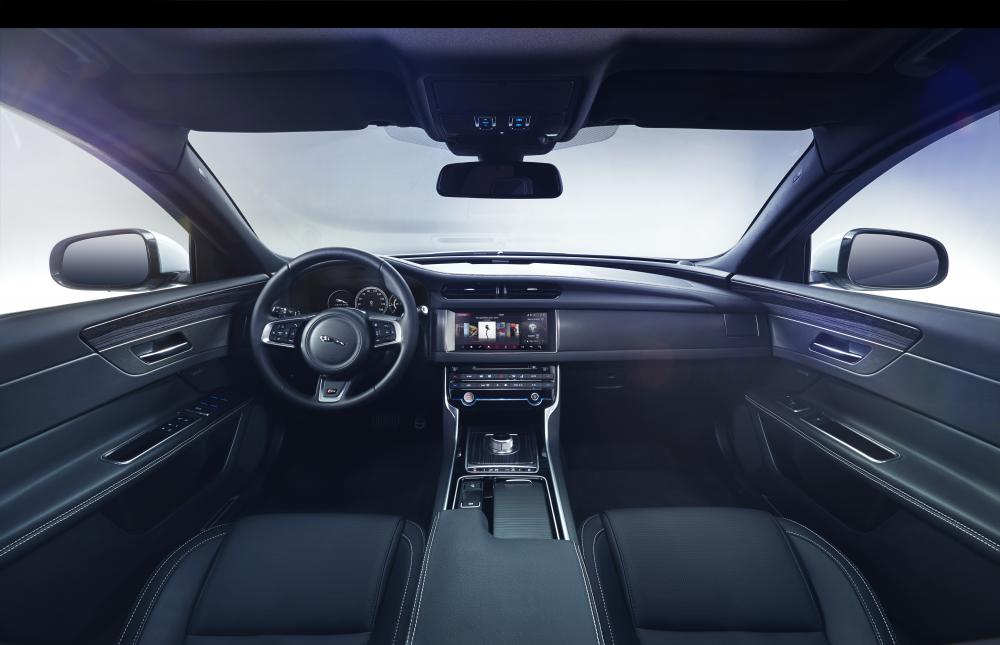 Jaguar XF 2015 (officiel)