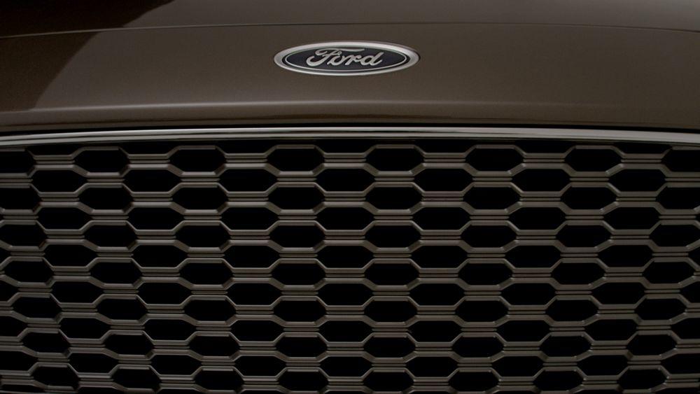  - Ford Mondeo Vignale 2015 (officiel)