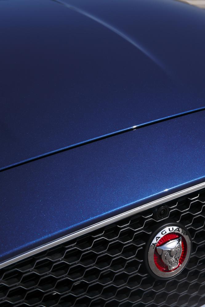 - Jaguar XE (2015 - essai)