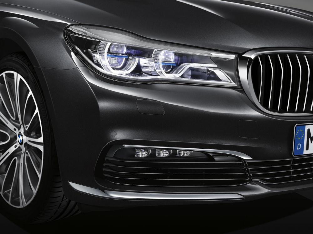  - BMW Série 7 2016 (officiel)