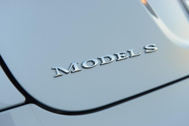  - Tesla Model S (officiel)