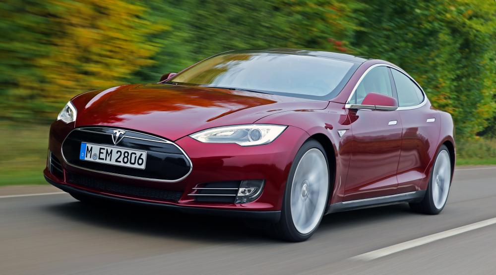 - Tesla Model S (officiel)
