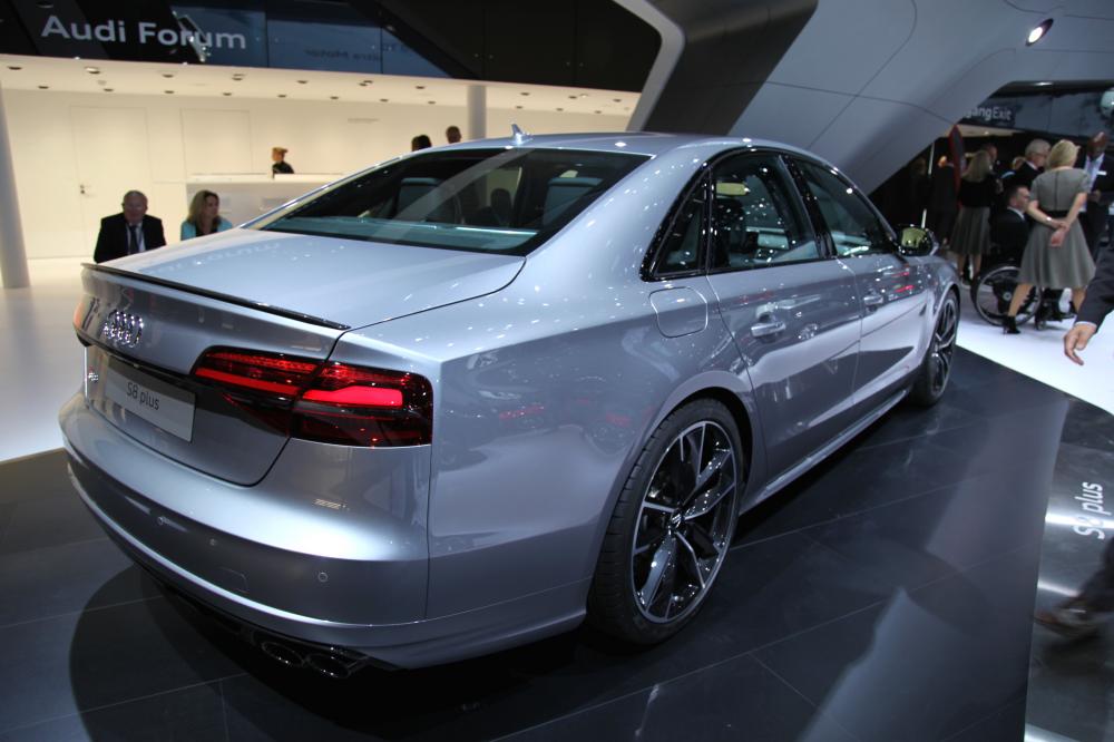  - Audi S8 plus