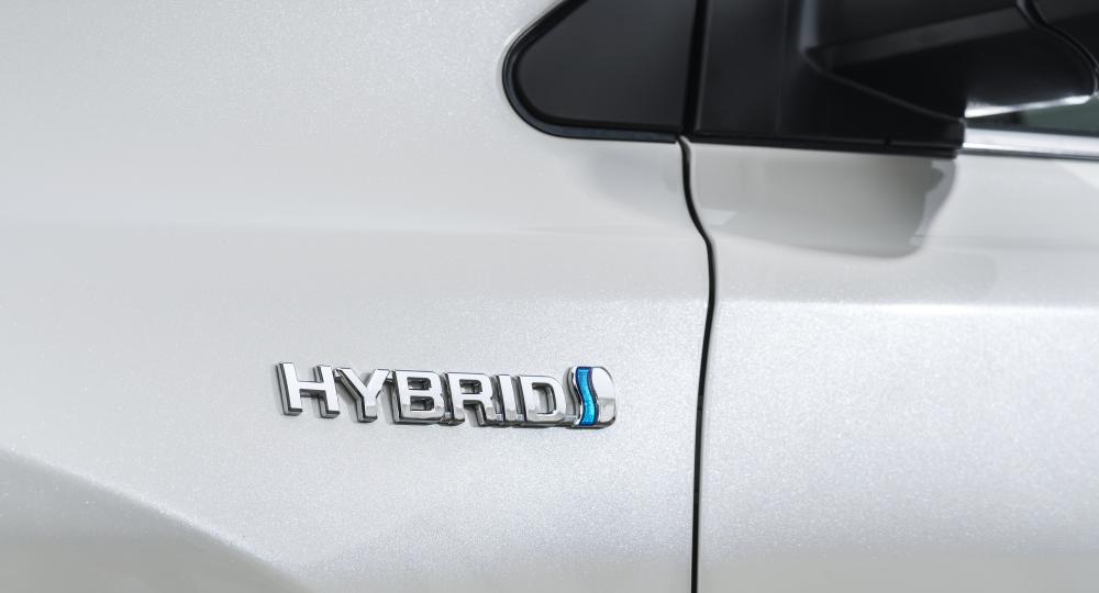  - Toyota RAV4 Hybrid 2015 (officiel)