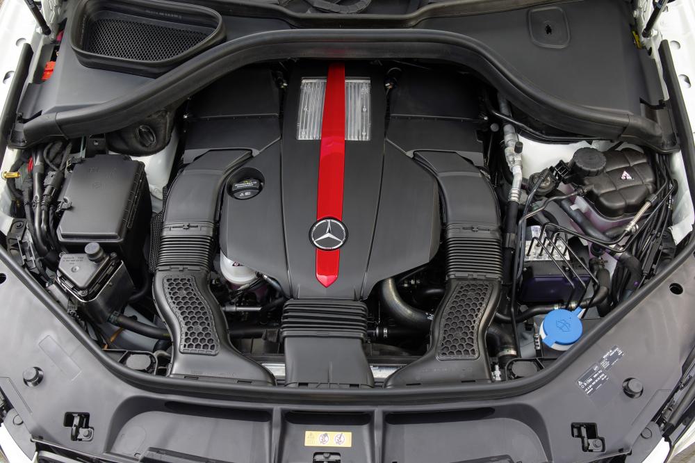  - Mercedes GLE 450 AMG 2015 (officiel)