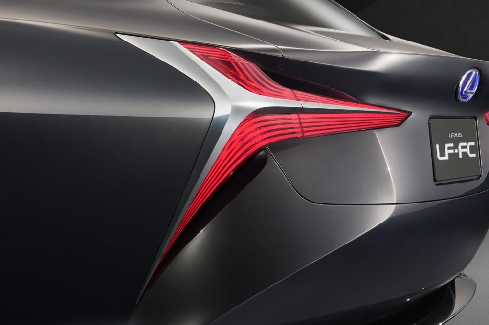  - Lexus LF-FC 2015 (officiel)