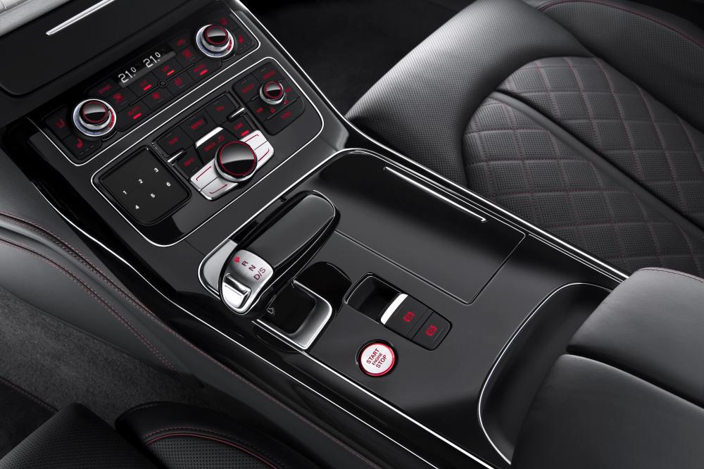  - Audi S8 Plus