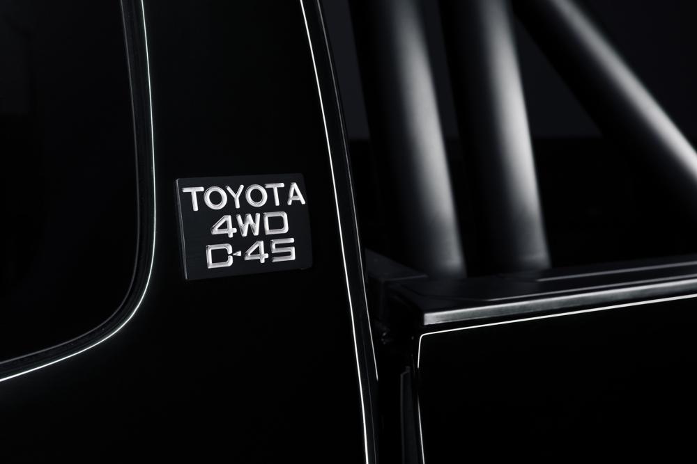  - Toyota Tacoma (SEMA Show 2015)