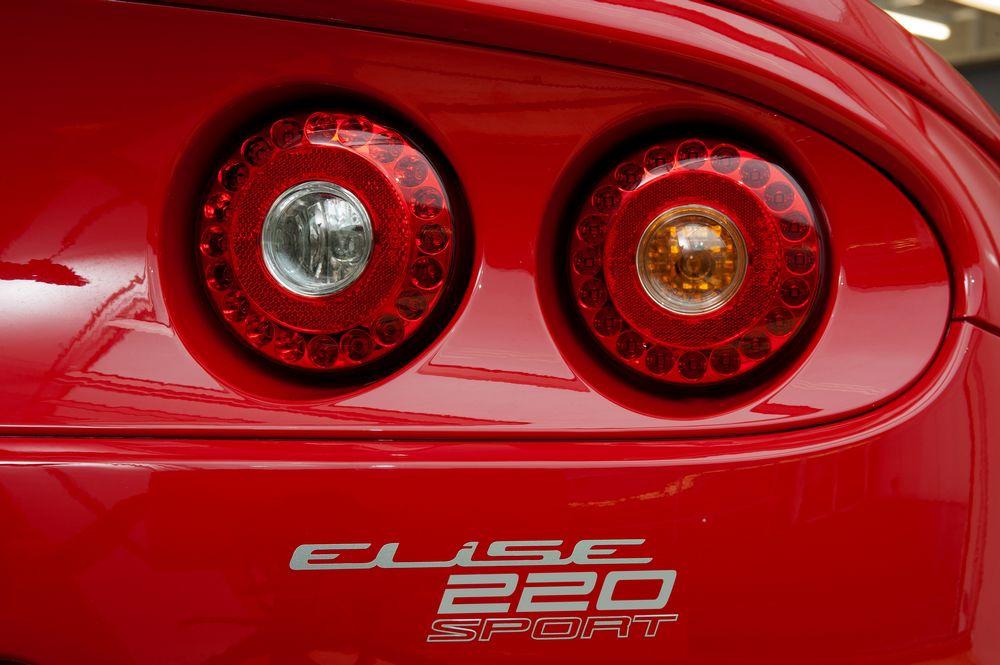  - Lotus Elise Sport et Elise Sport 220