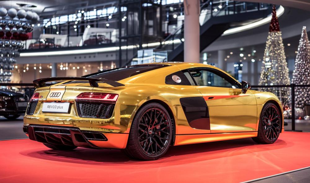  - L'Audi R8 V10 Plus s'habille d'or