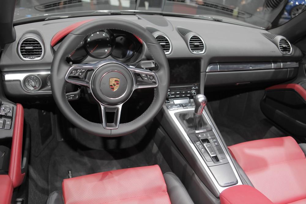  - Porsche 718 Boxster