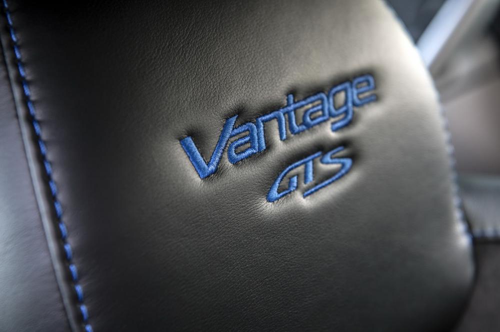 Aston Martin V8 Vantage GTS 2016 (officiel)
