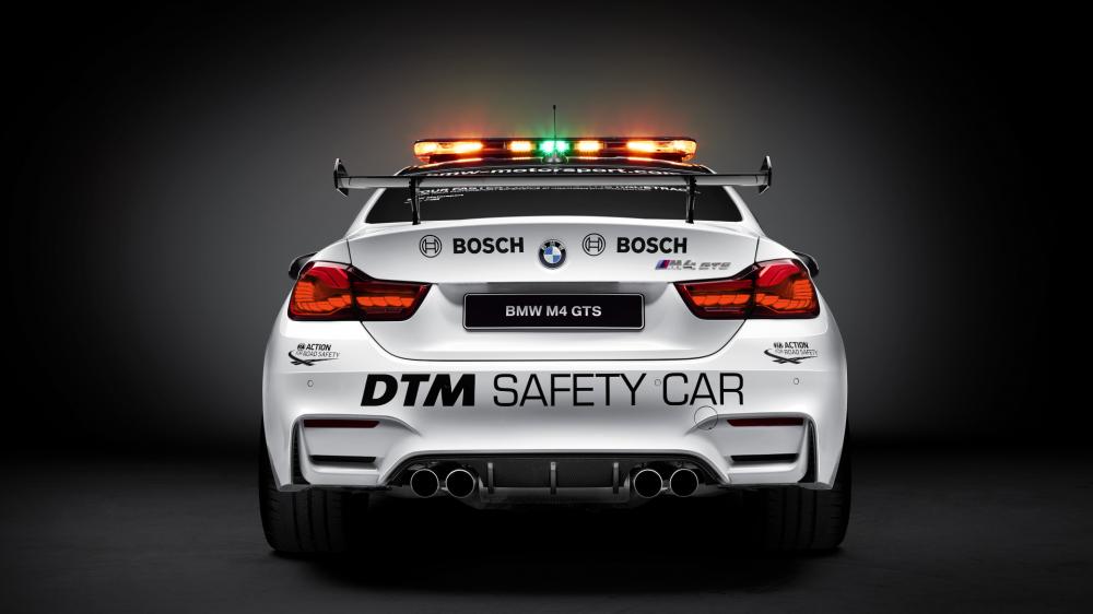 BMW M4 GTS safety car DTM 2016