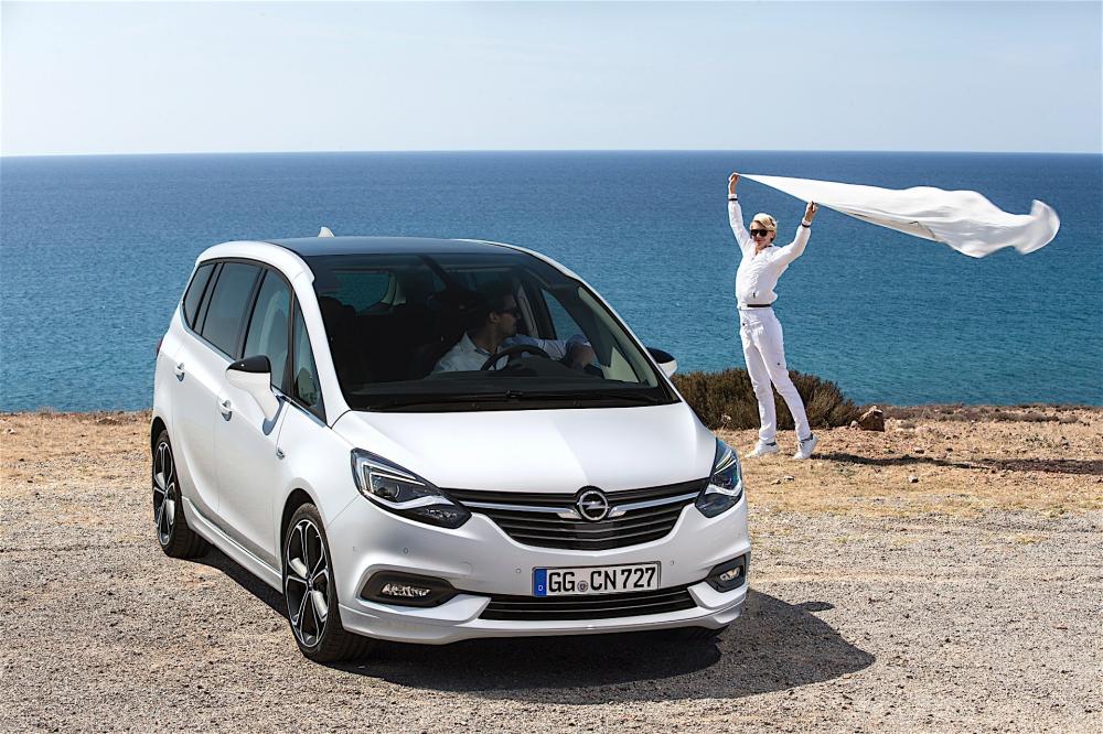  - Opel Zafira restylé 2016 (officiel)