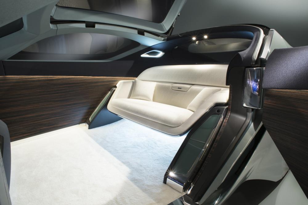  - Rolls-Royce Vision Next 100