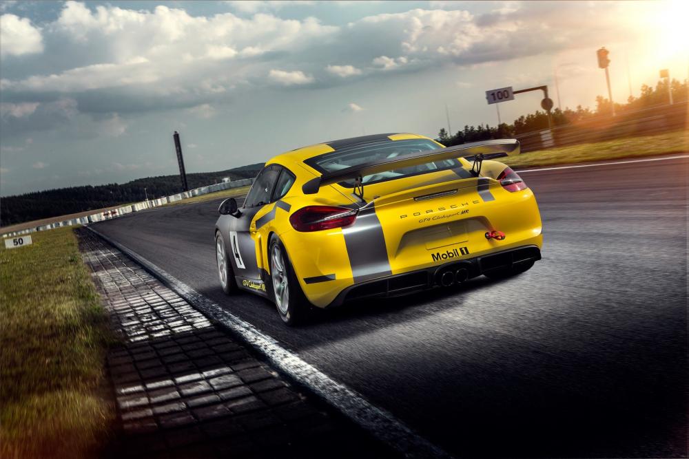 - Porsche Cayman GT4 Clubsport MR