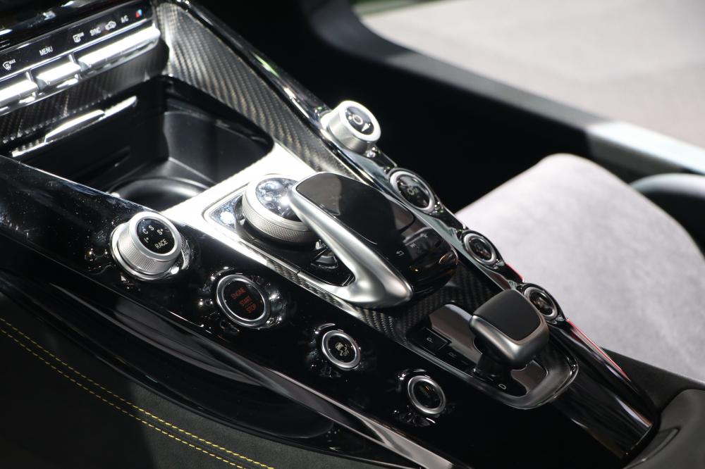  - Mercedes AMG GT R