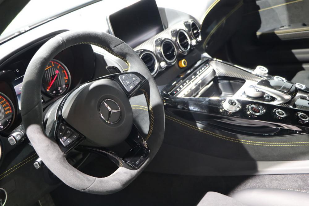  - Mercedes-AMG GT R : les photos en direct du Mondial de l'Auto
