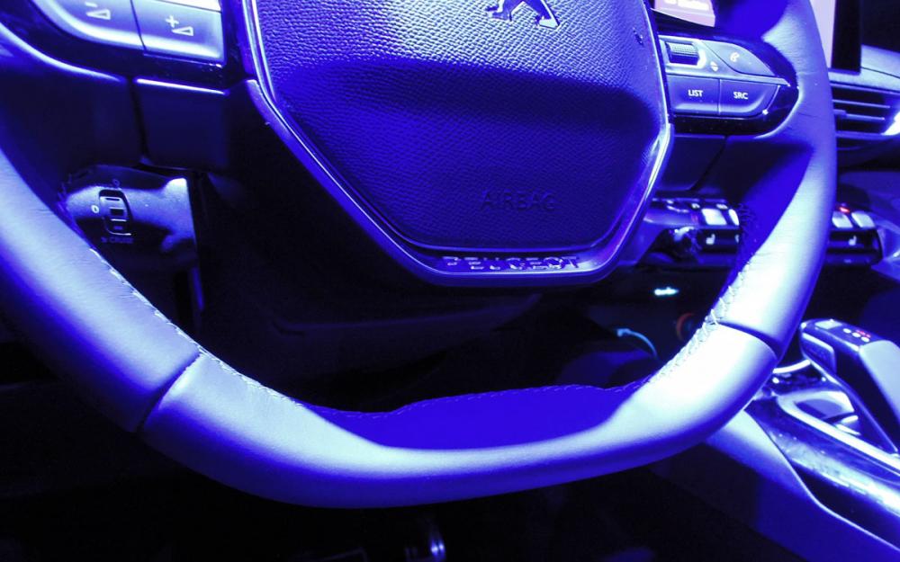  - Nouveau Peugeot i-cockpit